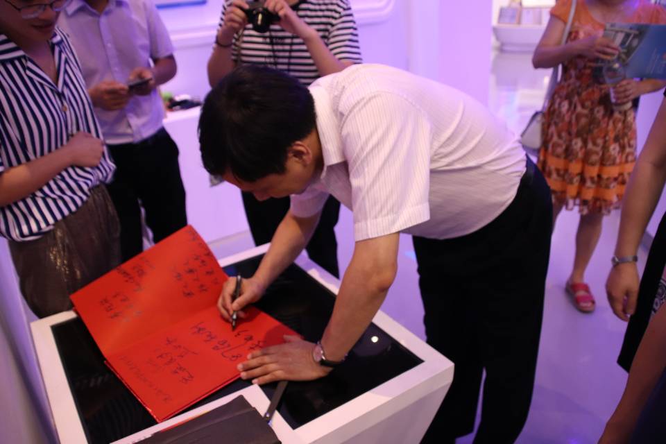 17.10.02 伟德官网成功举办1987届校友30周年毕业聚会-6b091f3c09213c5f